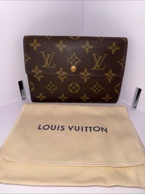 Louis Vuitton Authentic Monogram Trifold Wallet